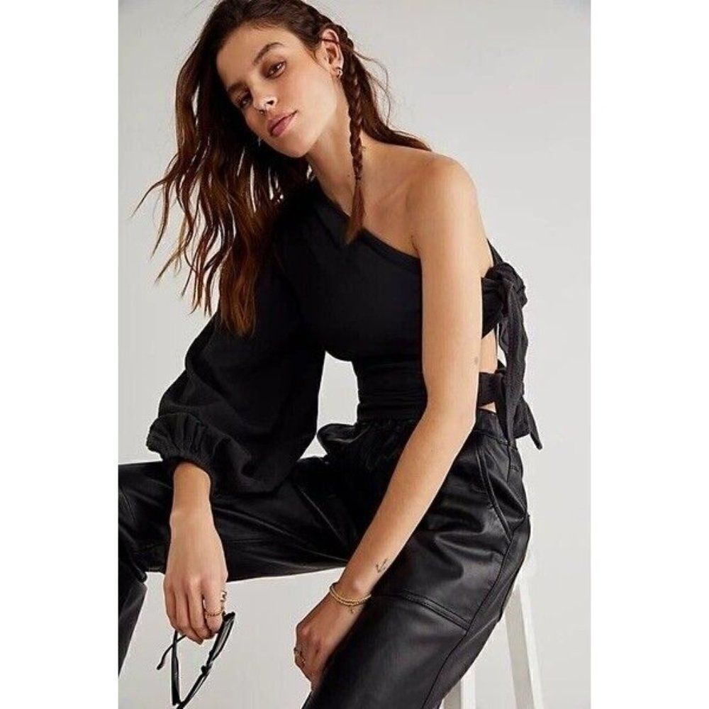 NWT FREE PEOPLE X JEN’S PIRATE BOOTY Sz M GRAFFITI BRIDGE TOP IN WASHED BLACK